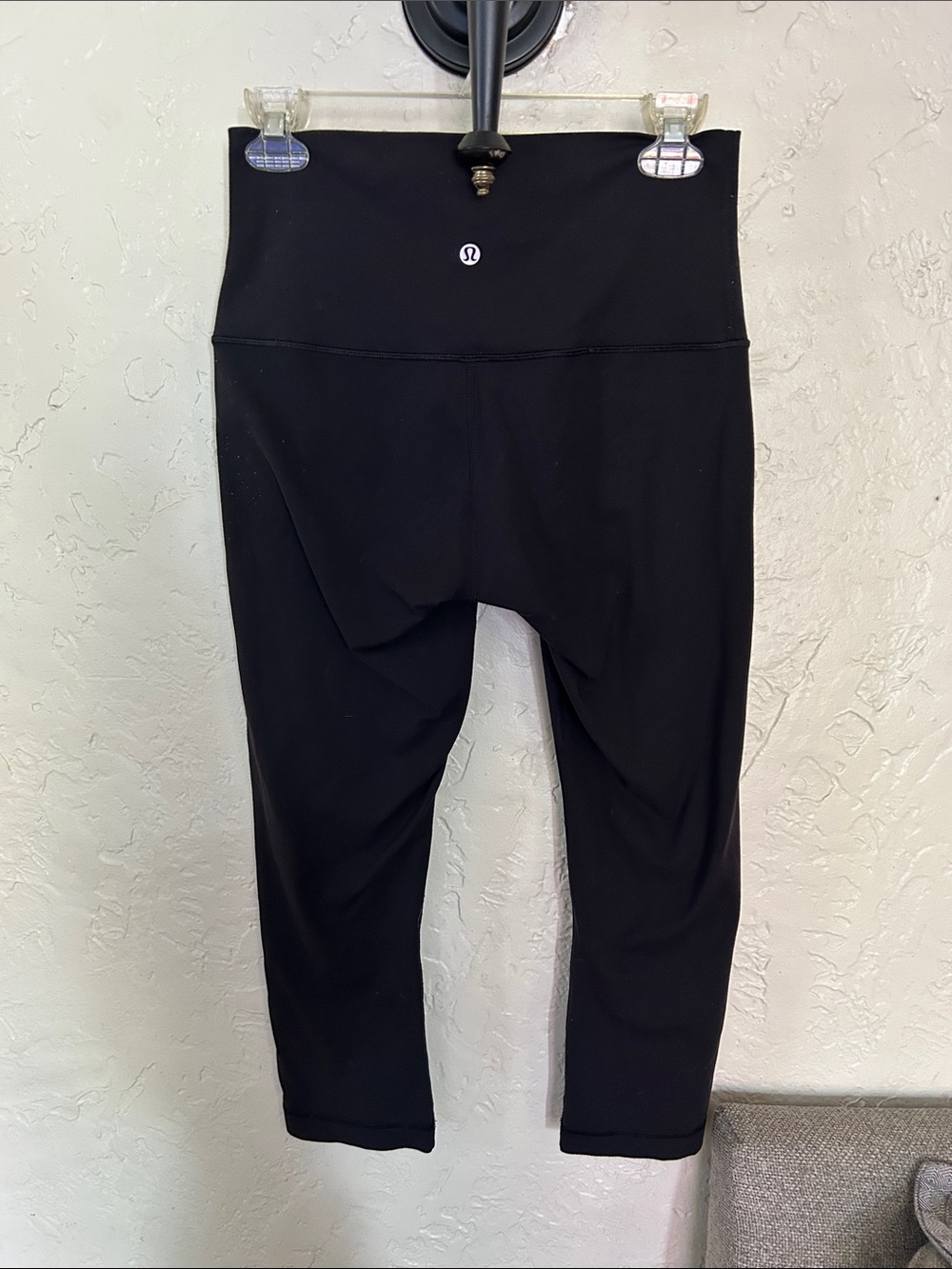 Lululemon Wunder Under Crops - Picture 4 of 5